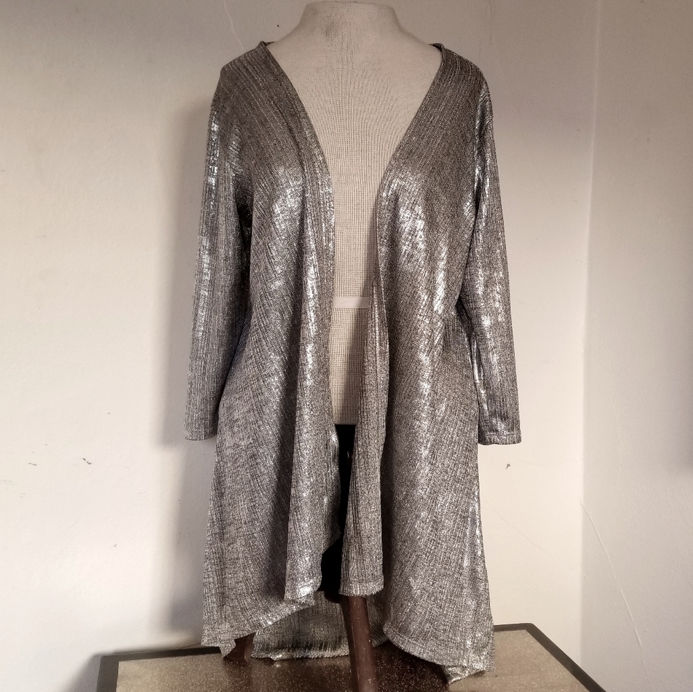 Silver open front duster